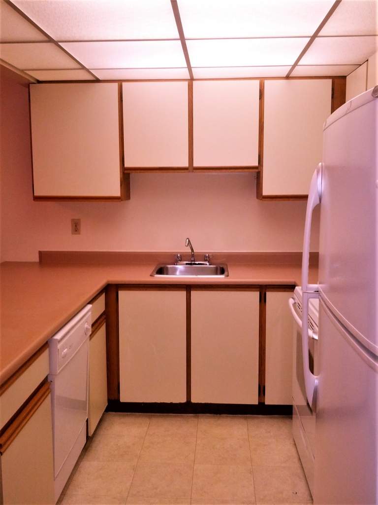 Halifax Towers Rental Apartments, 65 Maplehurst Circle, Burnaby, BC