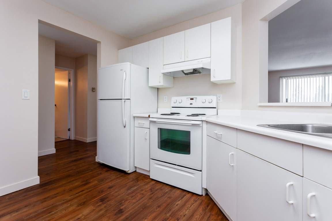 Pitt Meadows Apartment Rentals, Chelsea Park Apartments 12020 Harris