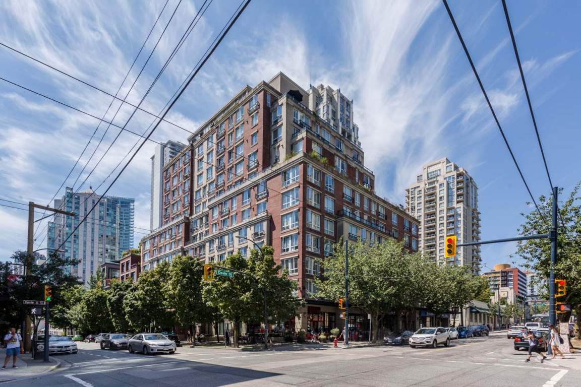 The Beresford Luxury Rental Apartments and Townhouses, 1221 Homer