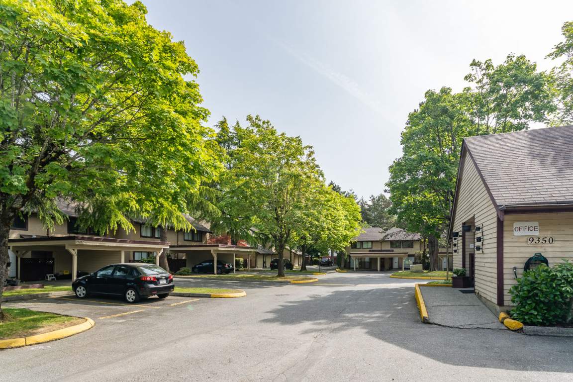 Townhouse Rentals in Surrey, B.C. Wellington Estate, 9350 122nd