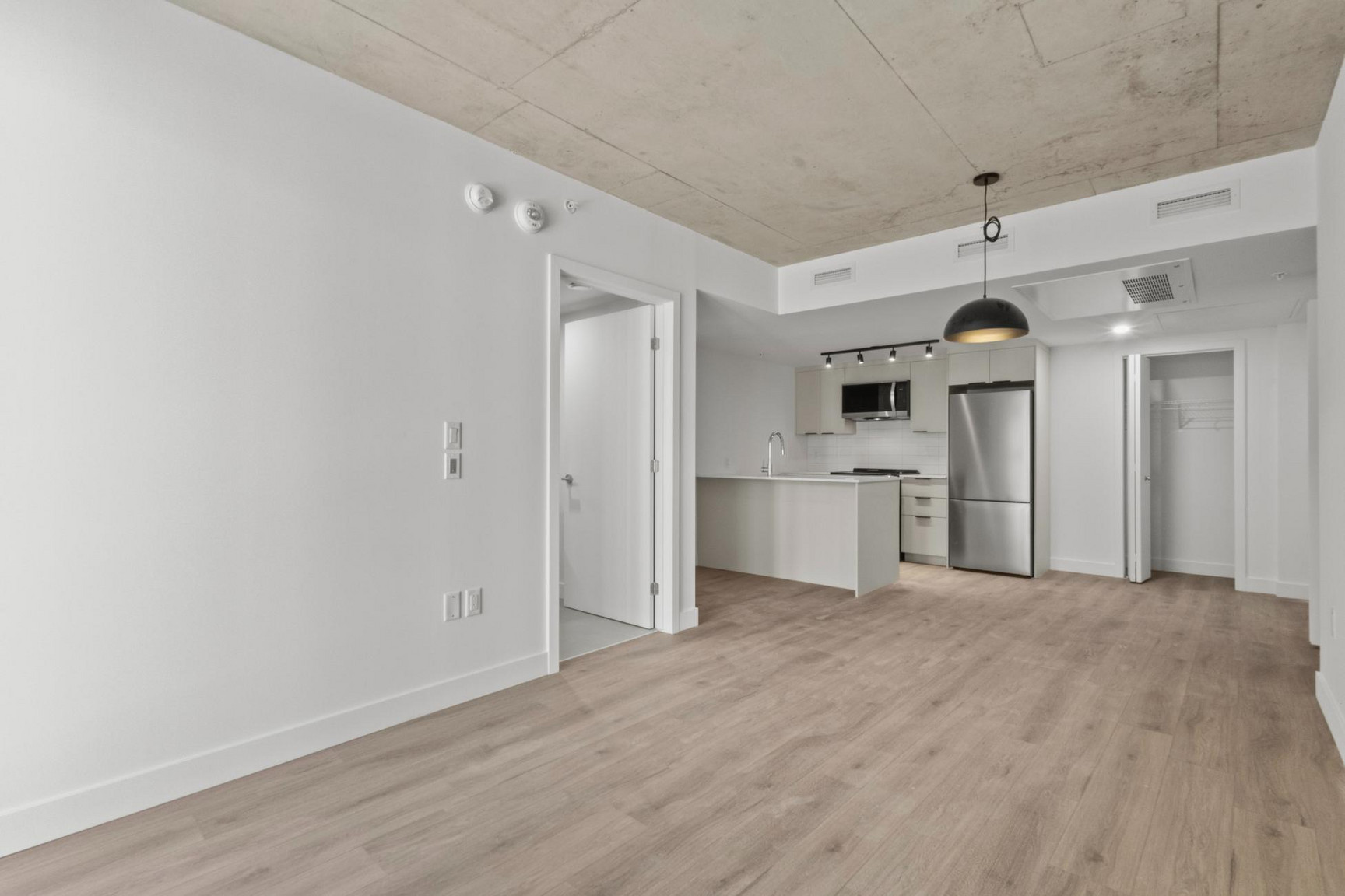 2198 Boulevard de Maisonneuve Est — photo 3