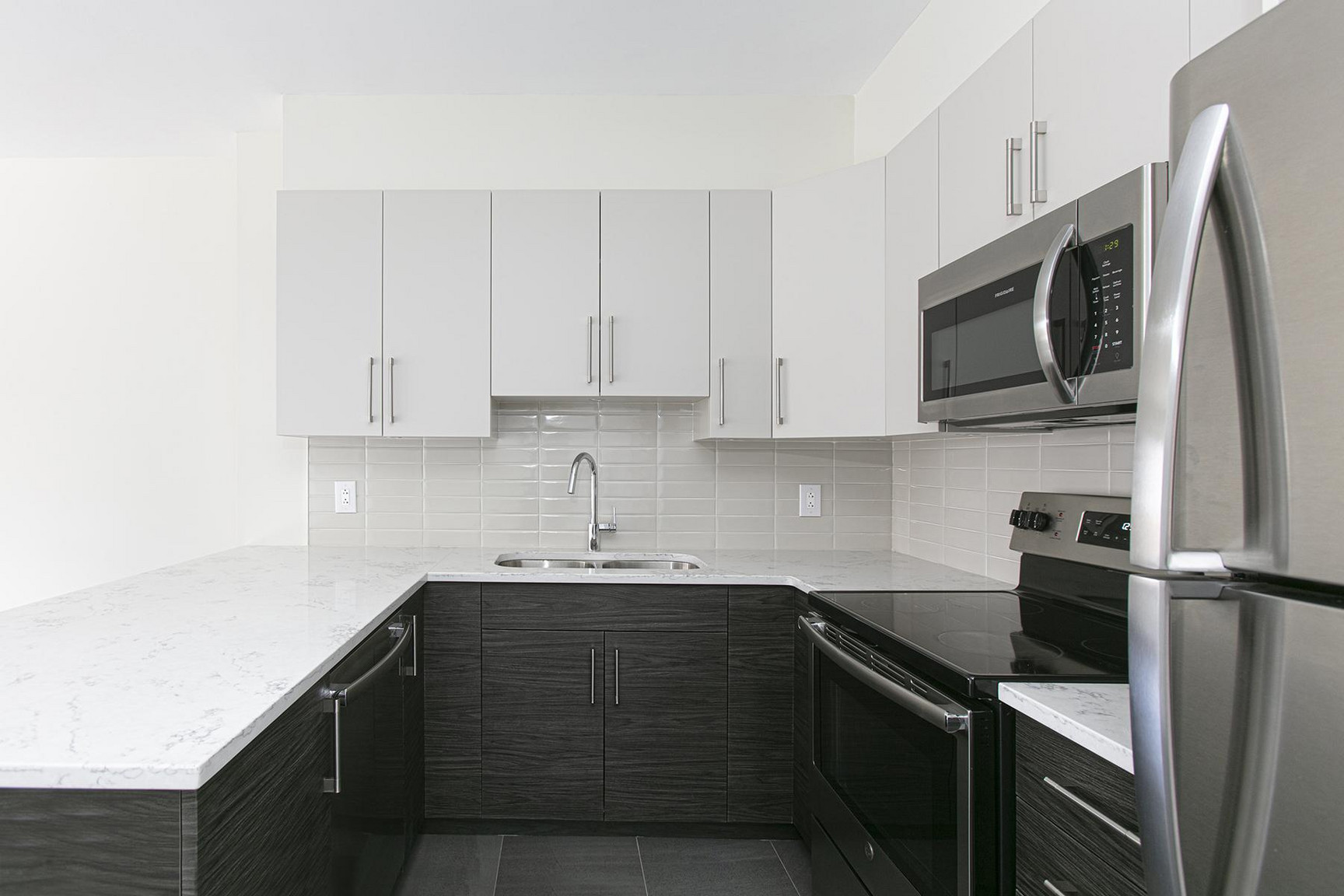1745 Avenue Cedar — photo 3