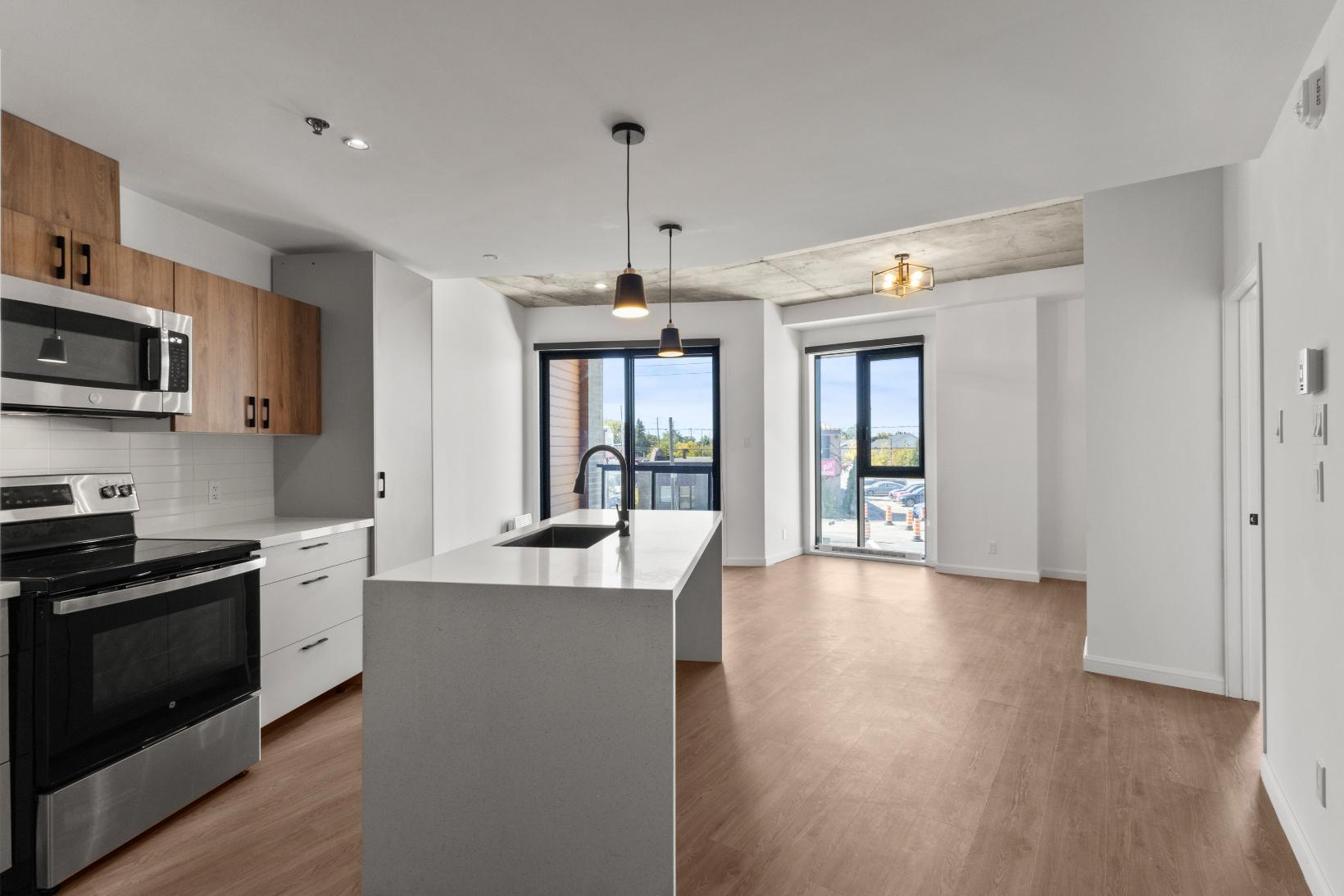 230 Boulevard Harwood — photo 1