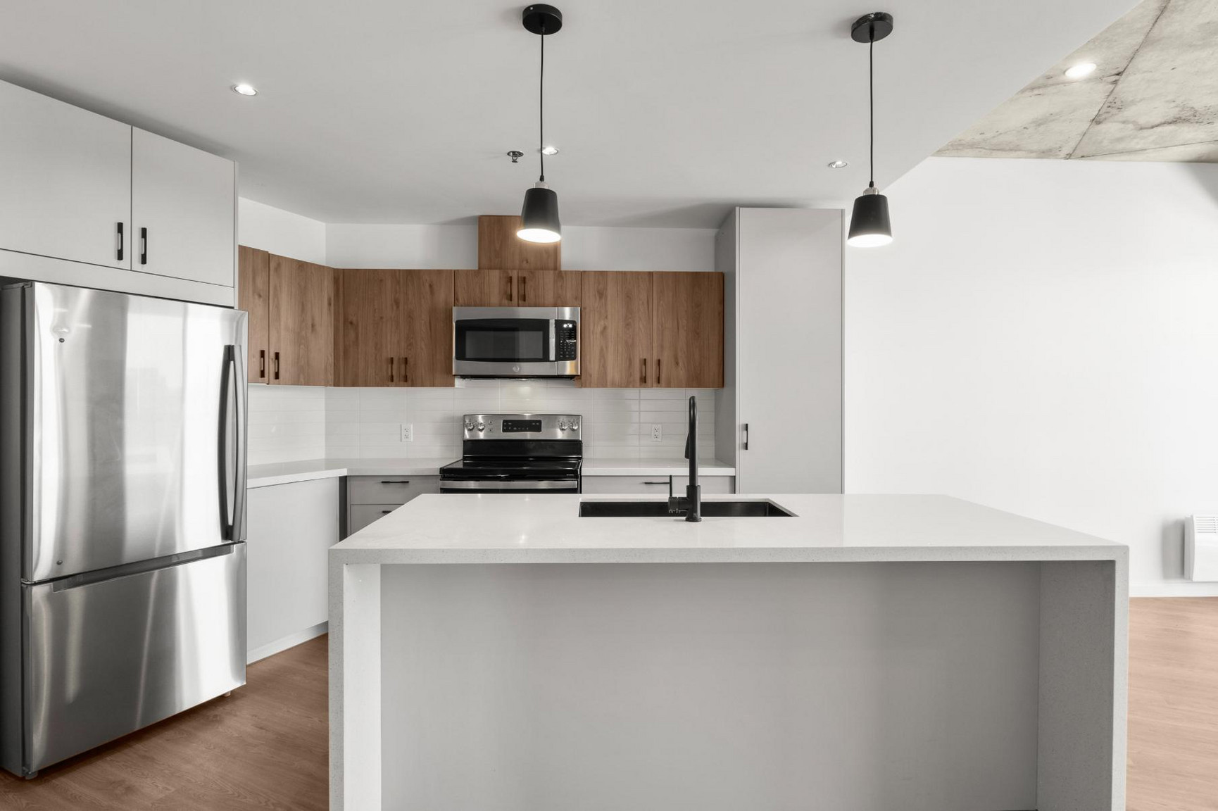 230 Boulevard Harwood — photo 2
