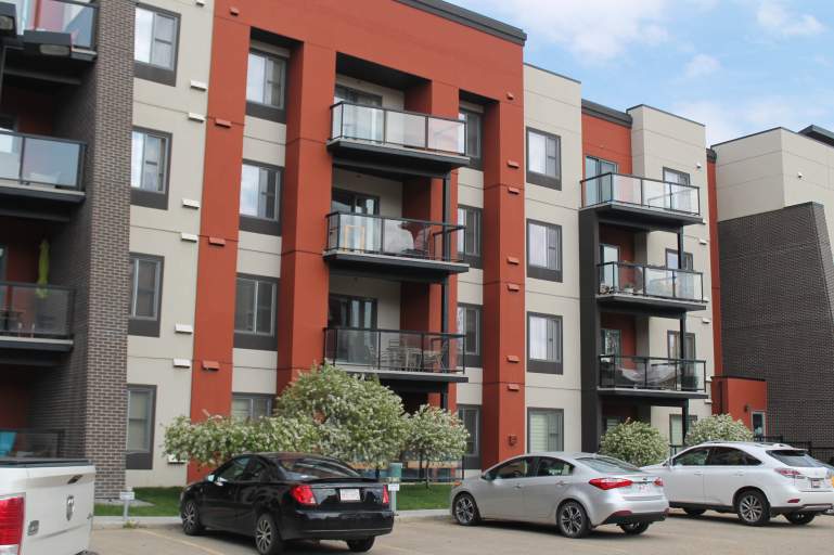 304 Ambleside Link SW - #108