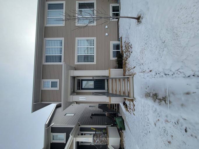 20821 19A Avenue NW - MAIN