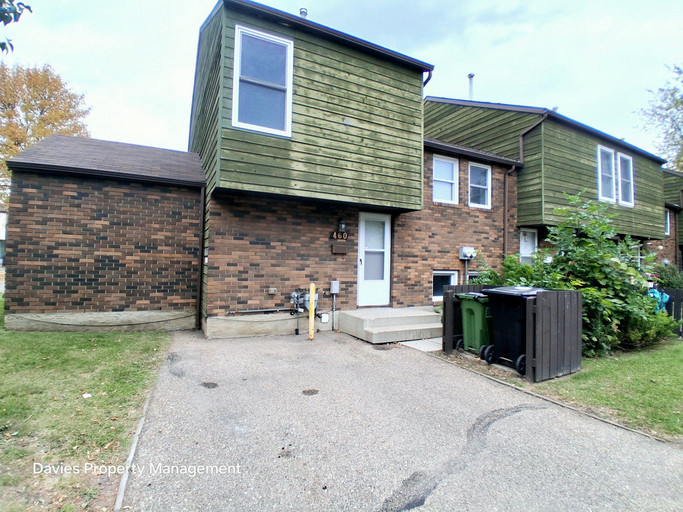 460 Abbottsfield Road NW