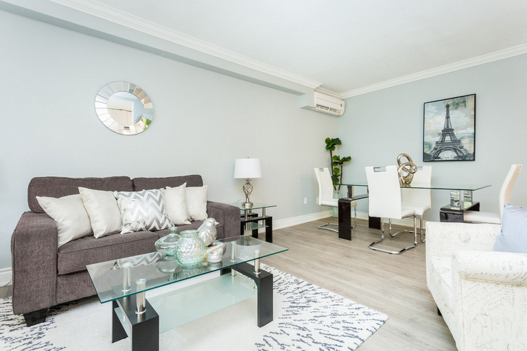 7 Catalina Drive