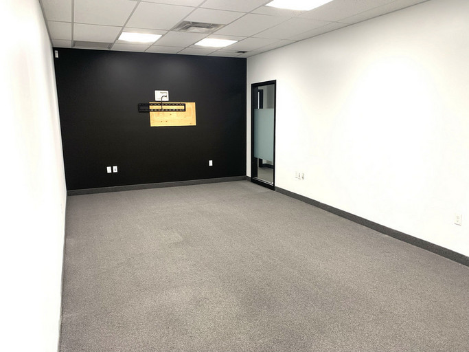 Large Meeting room - Office Space for lease