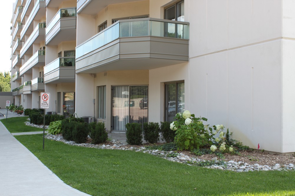 170 Country Hill Drive, Kitchener, ON N2E 4J6 — photo 3