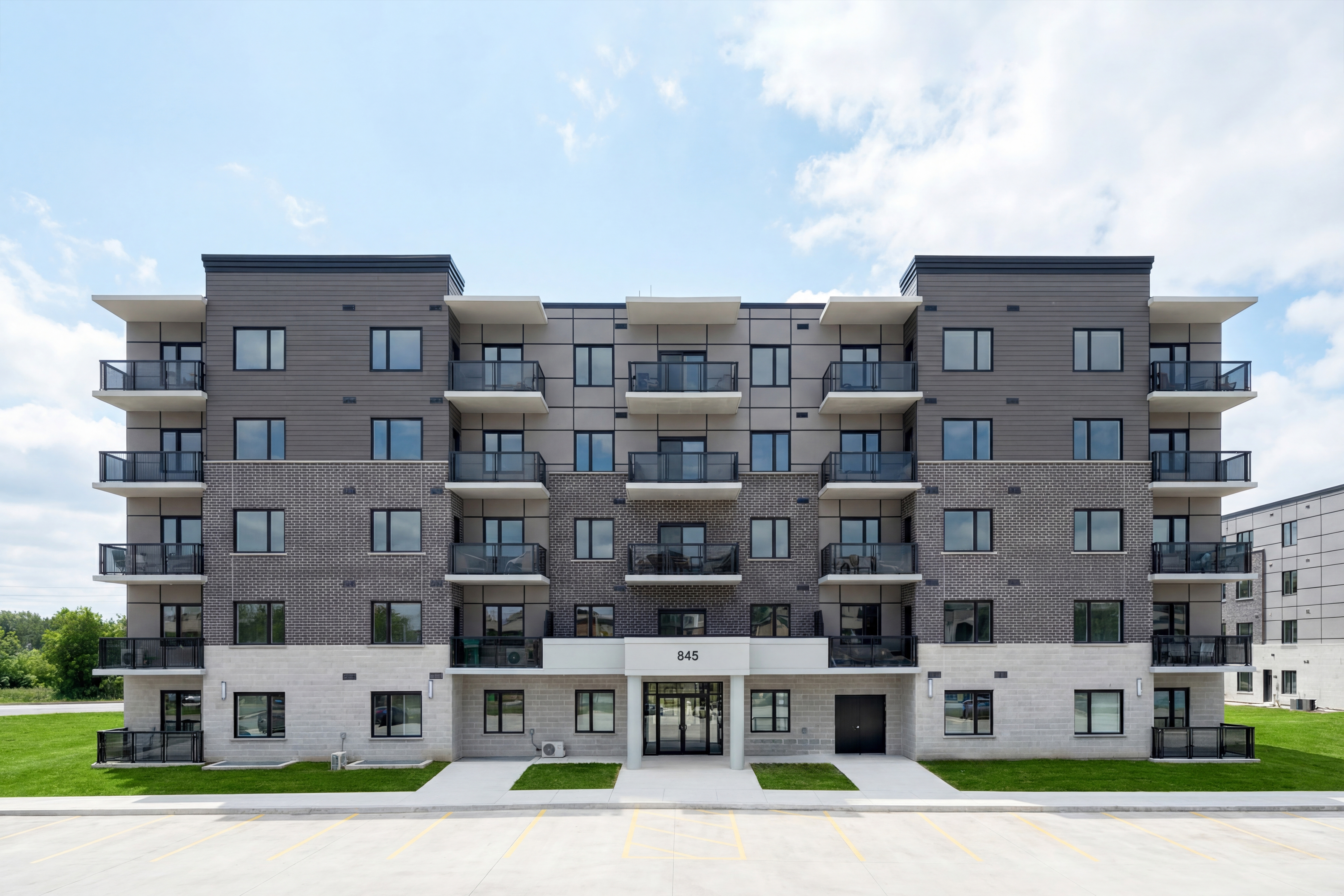 845 Chelton Road, London, ON N6M 0B7 — photo 1