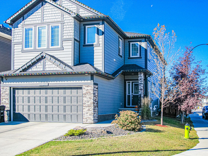 GORGEOUS Legacy 4 Bed + 2.5 Bath Home with TWO Islands and Double Garage 