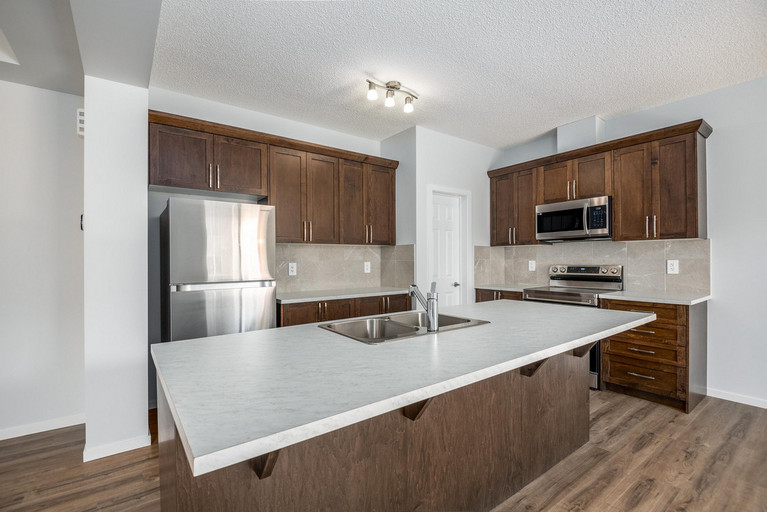 Almost Brand New Luxury Home!