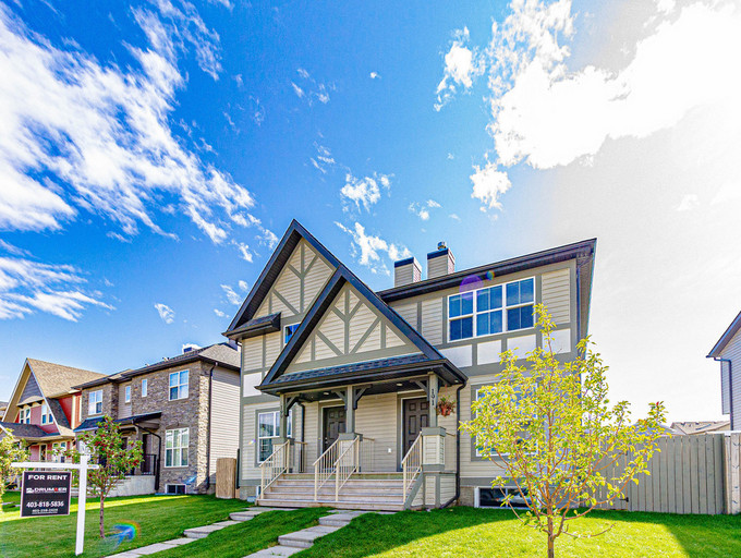 BEAUTIFUL Cranston 2 Bed/2.5 Bath w/ Double Master Suites!