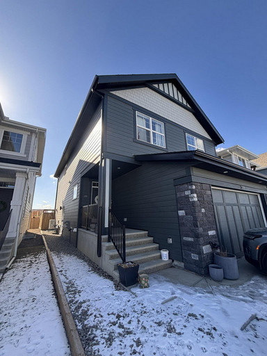  2 Bedroom Lower Unit in Mahogany w Lake Access! Featured Properties