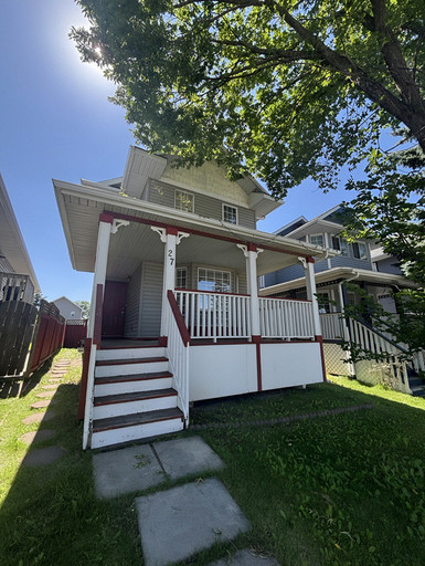 Martindale | 3 Bedroom, 2-Storey Home | 3 Bathrooms! Featured Properties