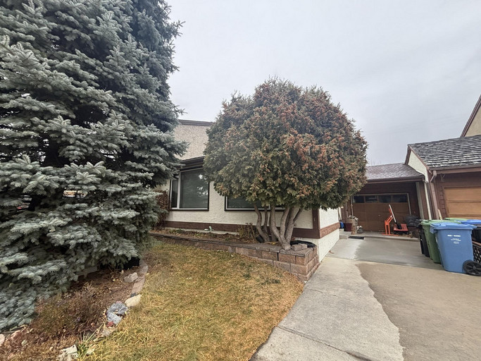 464 Cannington Close SW Featured Properties