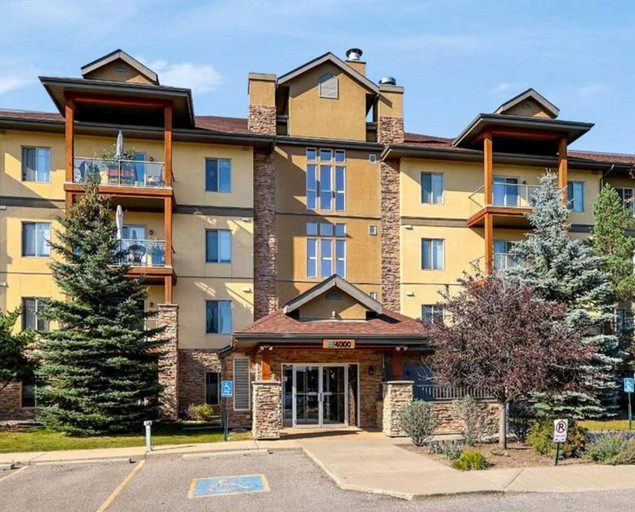 #4303 92 Crystal Shores Rd Okotoks Featured Properties