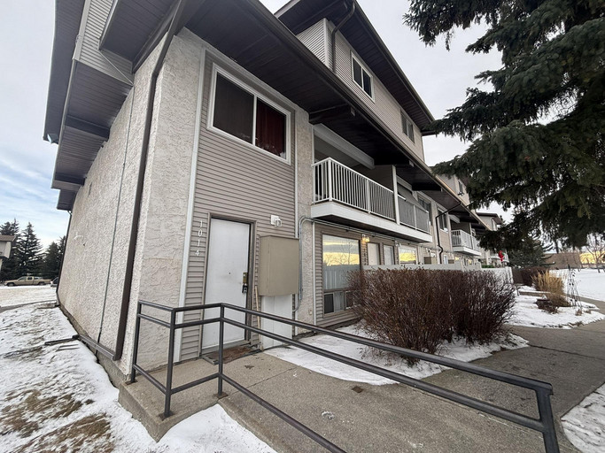 #1014 200 Brookpark Drive SW