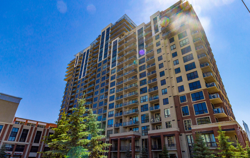 Prime Location + Stunning Views – 1 Bed, 1 Bath at London Towers!  Featured Properties