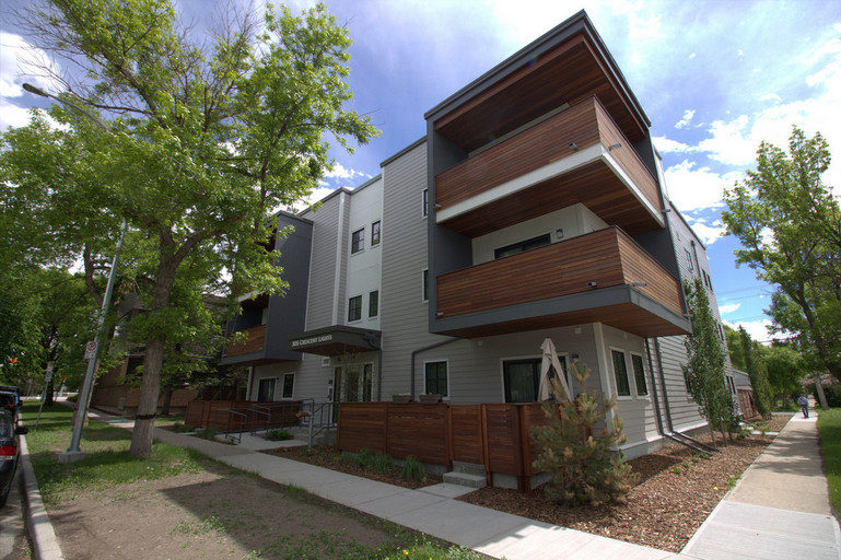 Crescent Heights Apartments w/ In-Suite Laundry, &amp; MORE!