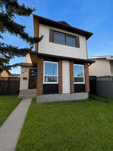 Spacious &amp; Bright 3 Bedroom Full House w/ Backyard, Deck &amp; HUGE Garage! Featured Properties