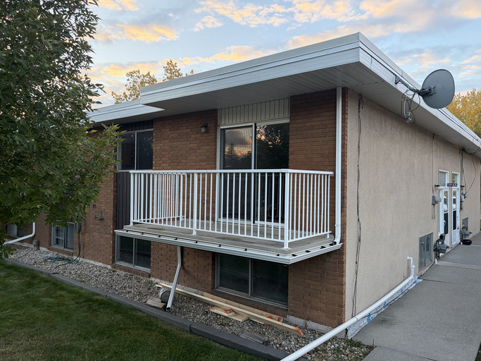 Spacious 3 Bed 1.5 Bath | 1415A Nutana Place NE
