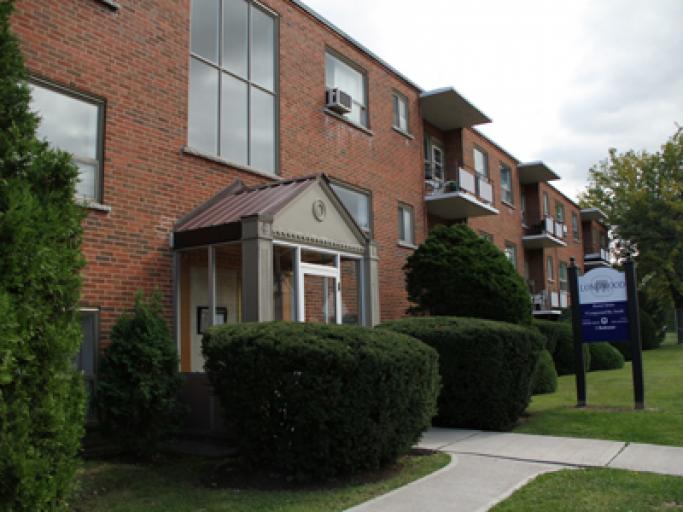 Longwood Apartments Effort Trust