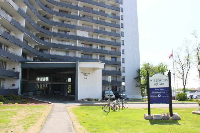 Wellington Square Apartments Effort Trust