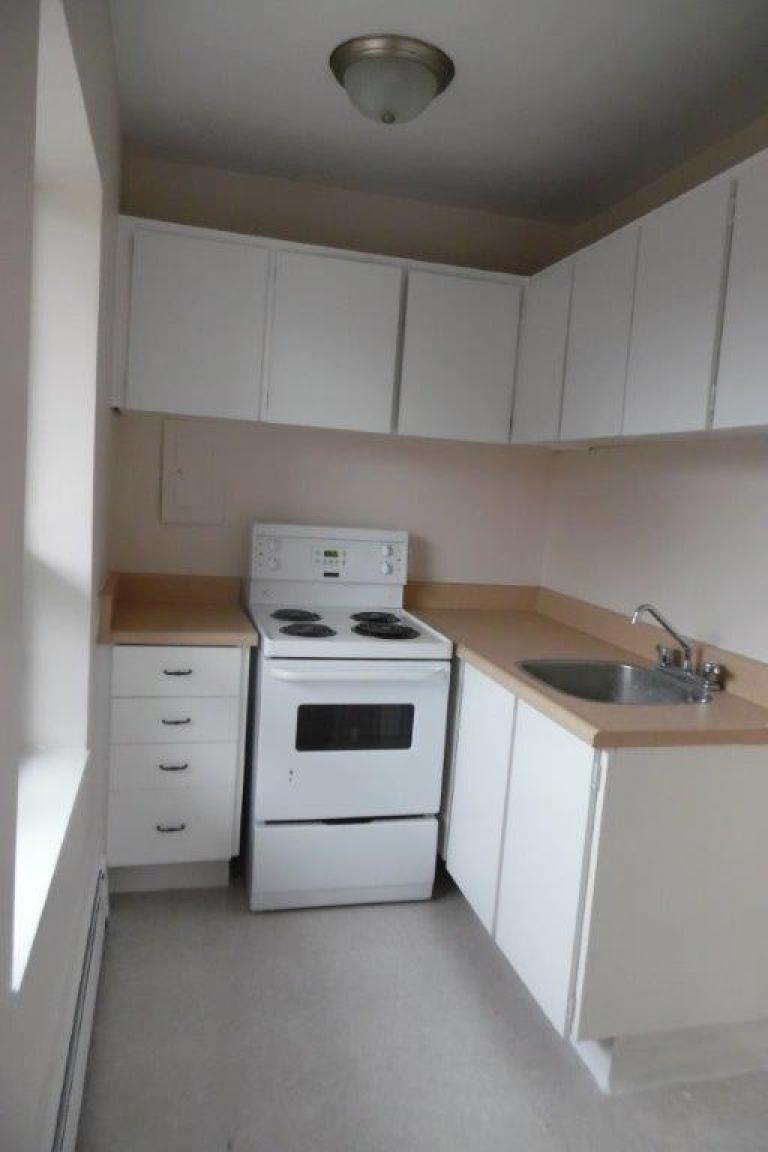 Le Baron Apartments Effort Trust