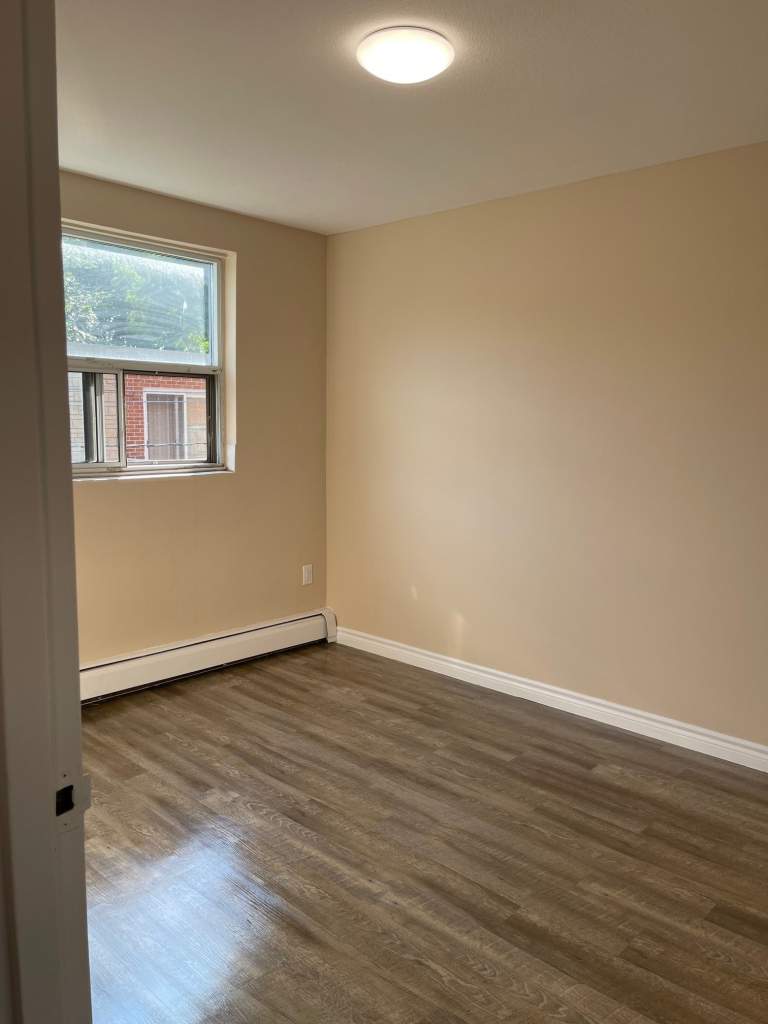 Commodore Apartments Effort Trust