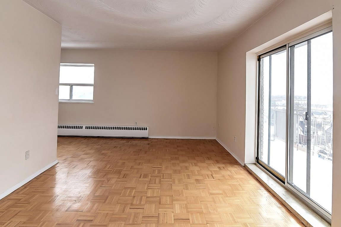 Elite Apartments Effort Trust