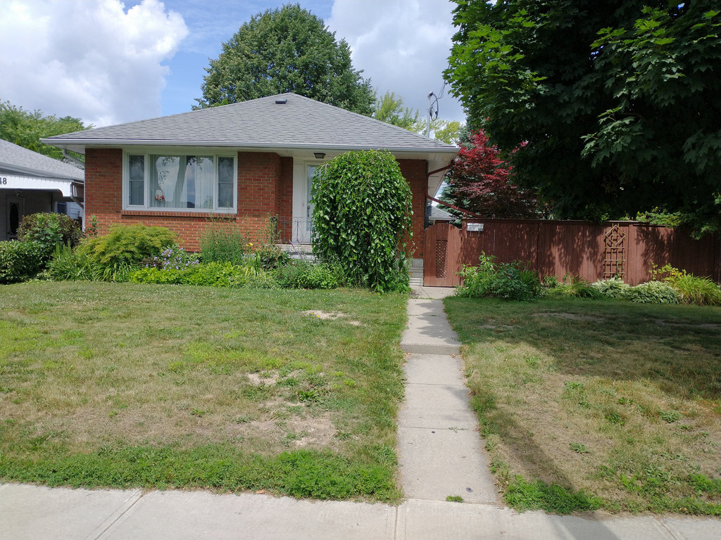 Belleville Ontario Apartments 52 Hastings Dr. Ekort Property Management