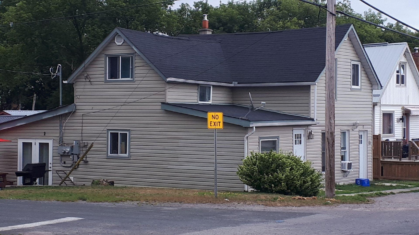 Campbellford Ontario Apartments/45 Church St. Ekort Property Management