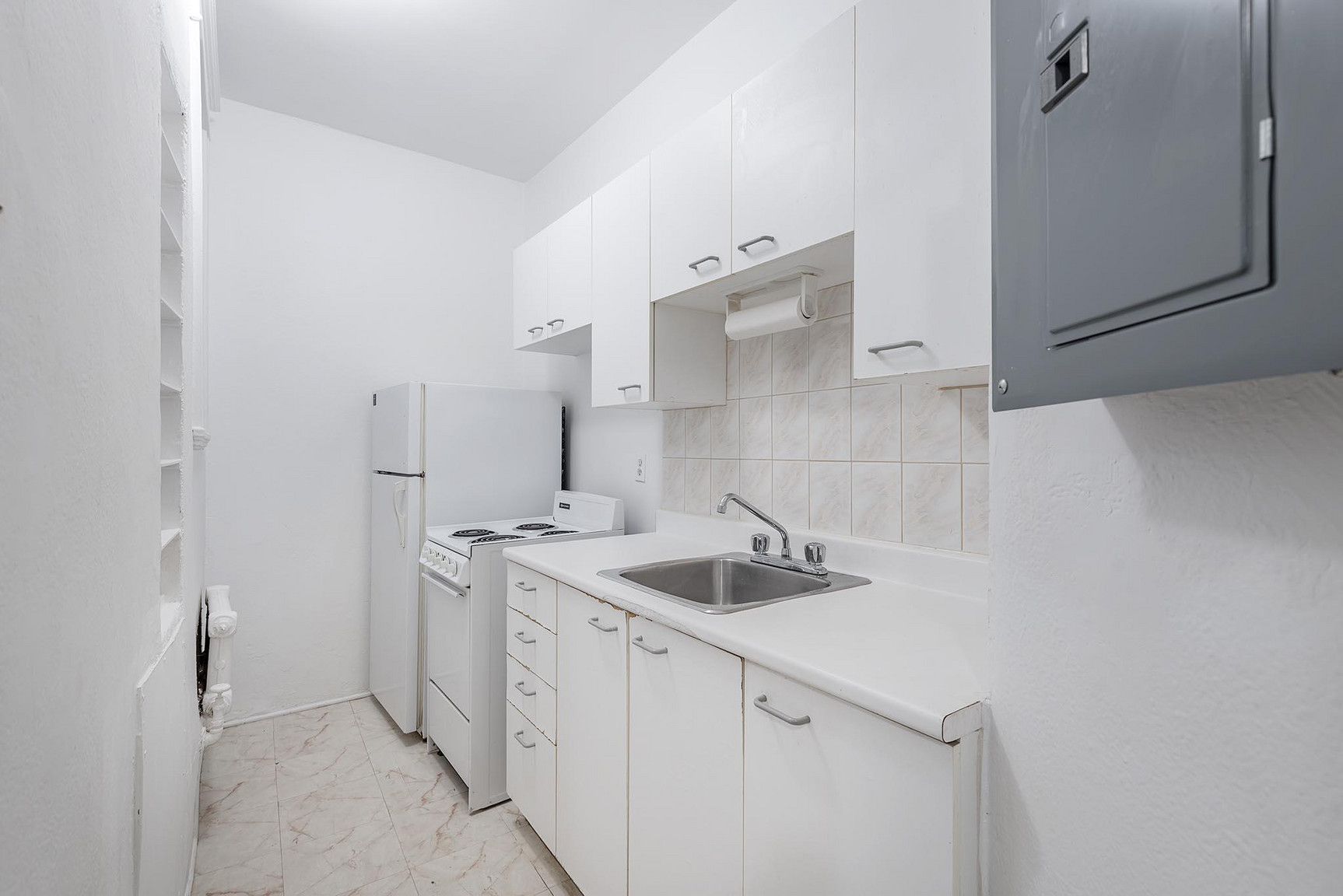 Studio for rent Montréal 3705 Sainte Famille Kangalou