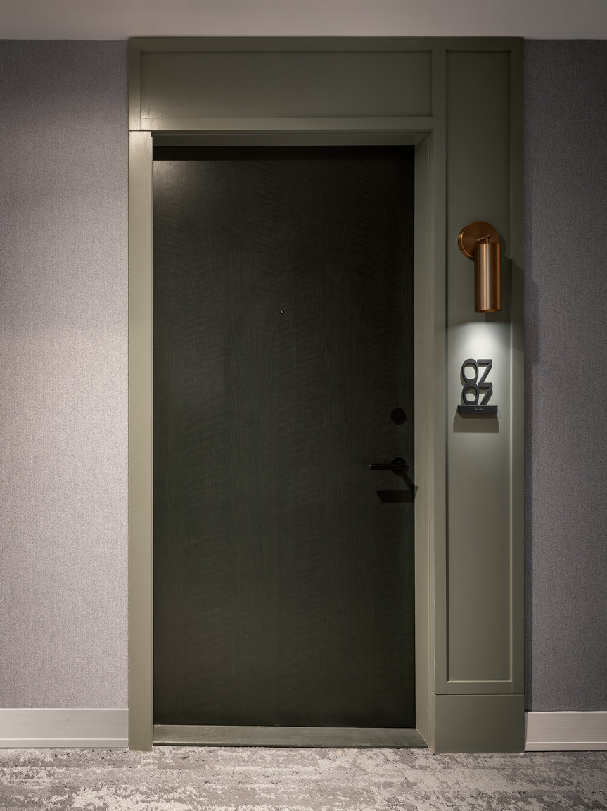 Marlow Central Tower: Suite Entry Door