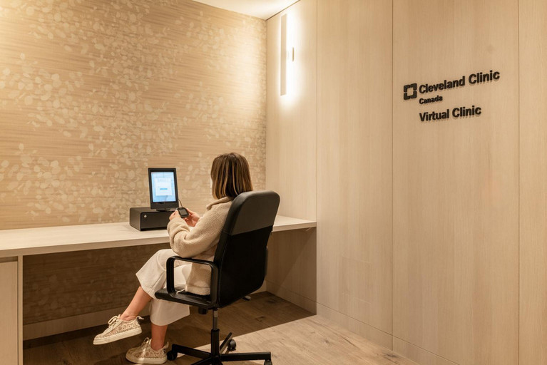 <p>World-Class Healthcare</p>