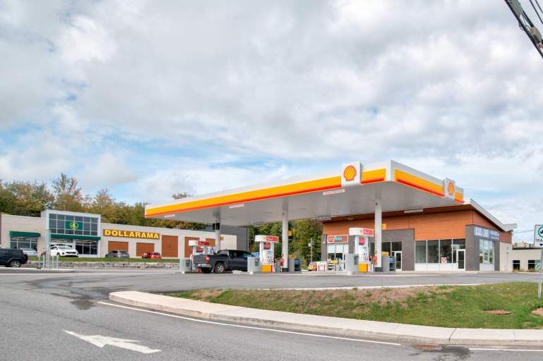 Commercial Space for Rent in Cantley Near Gatineau Forum