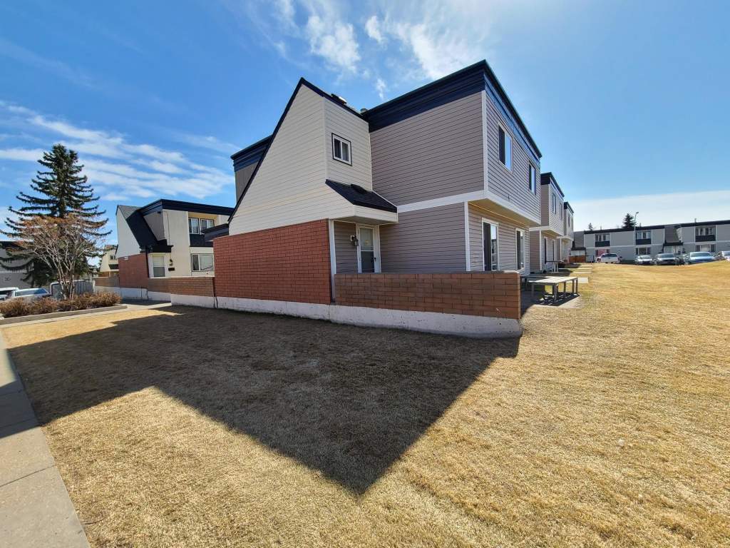 Edmonton Townhouse Photos and Files Gallery RentBoard.ca Ad ID GPR.324352