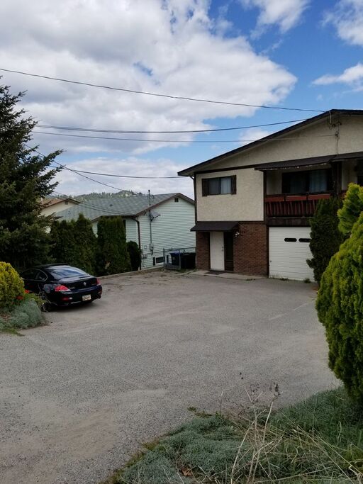 Unit B-3581 Elliott Road