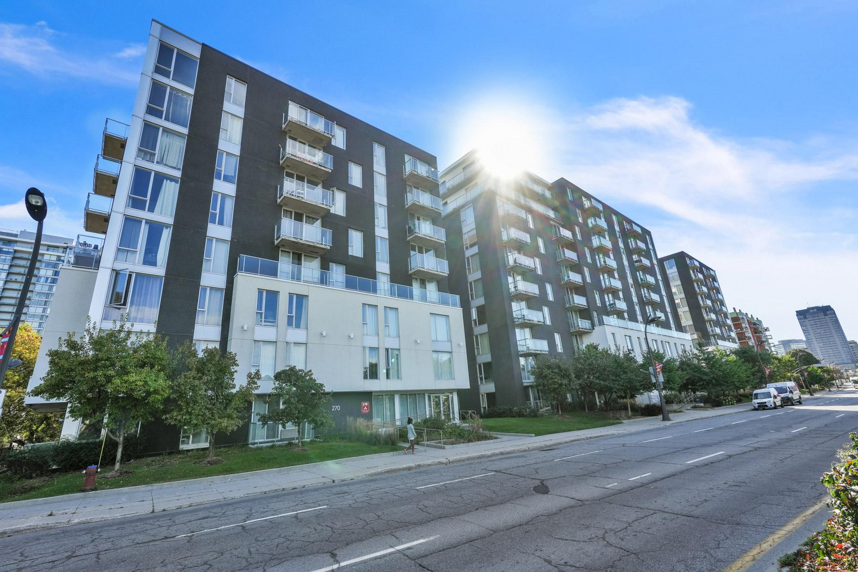 260 Boulevard Maisonneuve — photo 1