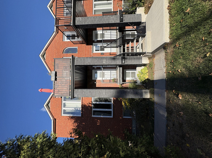 830 Boul. Cité-Des-Jeunes Featured Properties