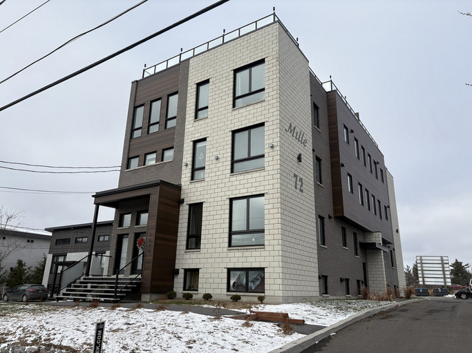 1072 Boul. Greber l'image sélectionnée