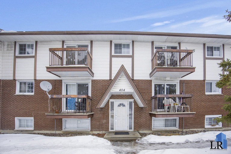 408 Boul. Cité-Des-Jeunes l'image sélectionnée