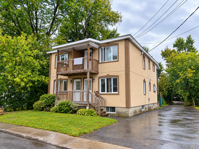 65 Rue Saint-Antoine Featured Properties