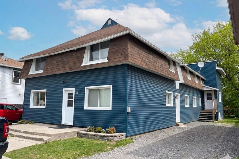 11 Rue Saint-Jean-Baptiste