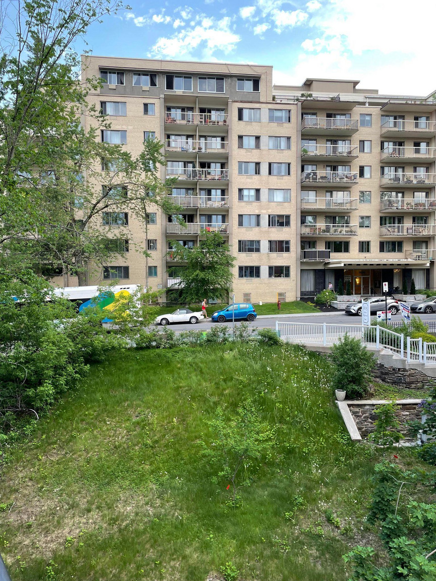 Appartement à louer 3 ½ Montréal 3605 Av. Ridgewood Kangalou