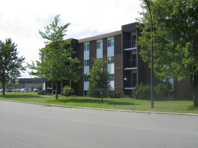 3775 BOUL DU CHANOINE-MOREAU, TROIS-RIVIERES, QUÉBEC, G8Y 1R4