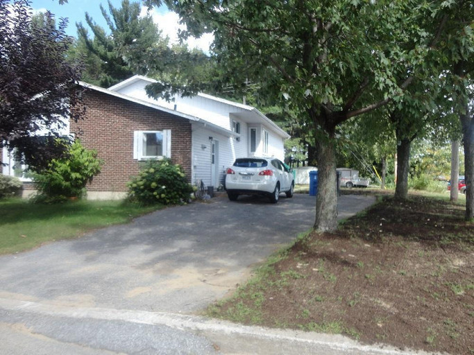 3170-3180 de Coubertin