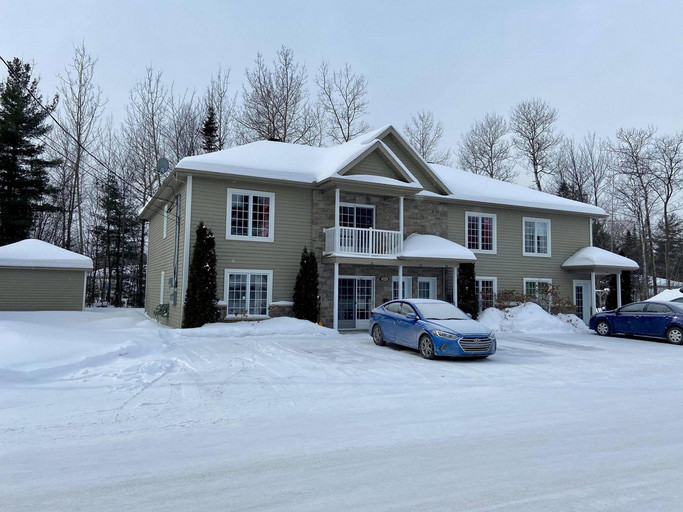 853E - 853G St-Alexis l'image sélectionnée